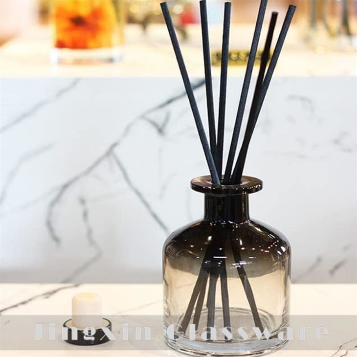 Black glass diffuser (2)(001)